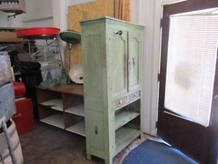 Primitive Cabinet the real deal funky green with extra’s