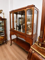 Antique French Louis XV Kingwood Vitrine Curio Display Cabinet Bronze Mounted