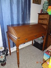 Beautiful Antique Sprague & Carleton Hardwood Maple Secretary Desk & Key Slent