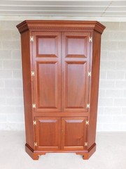 Owen Suter’s Chippendale Style Blind Door Mahogany Corner Cabinet 81″h X 52″w