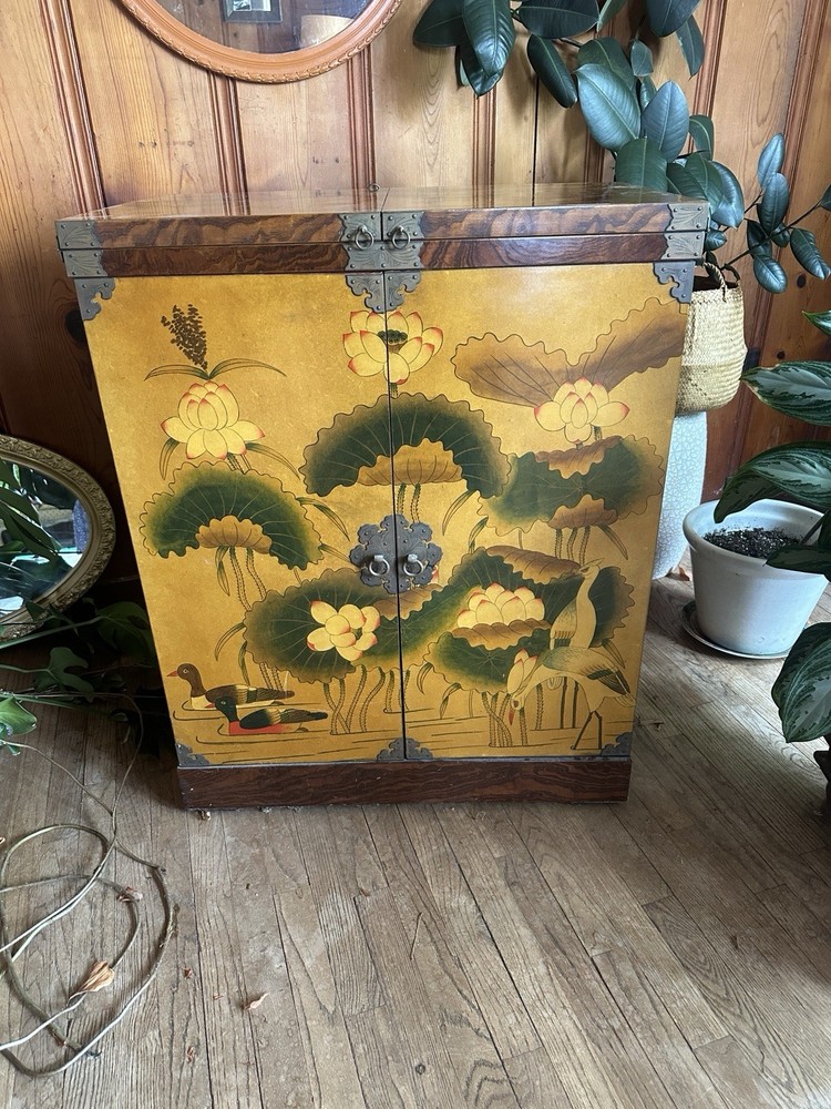 Vintage Chinese Cabinet Chinoiserie Asian style Folding Liquor French Bar Brass