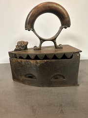 Antique Vintage Laundry Clothes House Work Iron