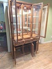 Thomasville China Cabinet 8 Thick Glass Shelves Lighting 78x48x15