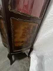 Vintage Franch Vernis Martin Vitrine – Hand-Painted Serpentine Curio Cabinet