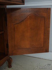L73127: Country French High Quality China Cabinet