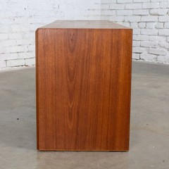 Vintage Scandinavian Modern Teak Low Chest or Bench Style of Kai Kristiansen