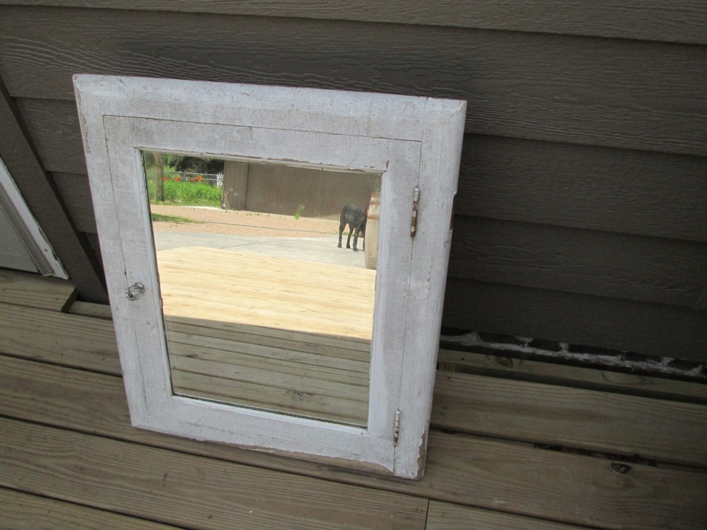 vtg medicine cabinet mirror 3 shelves sturdy good mirror and shelves