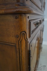 L73127: Country French High Quality China Cabinet