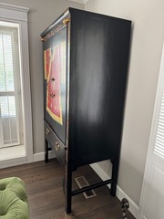 Antique Chinese Wooden coated in Black Lacquer Cabinet with Gold Details