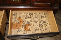 Vintage 1776-1976 Ethan Allen Dark Old Tavern Pine China Hutch Cabinet Cupboard
