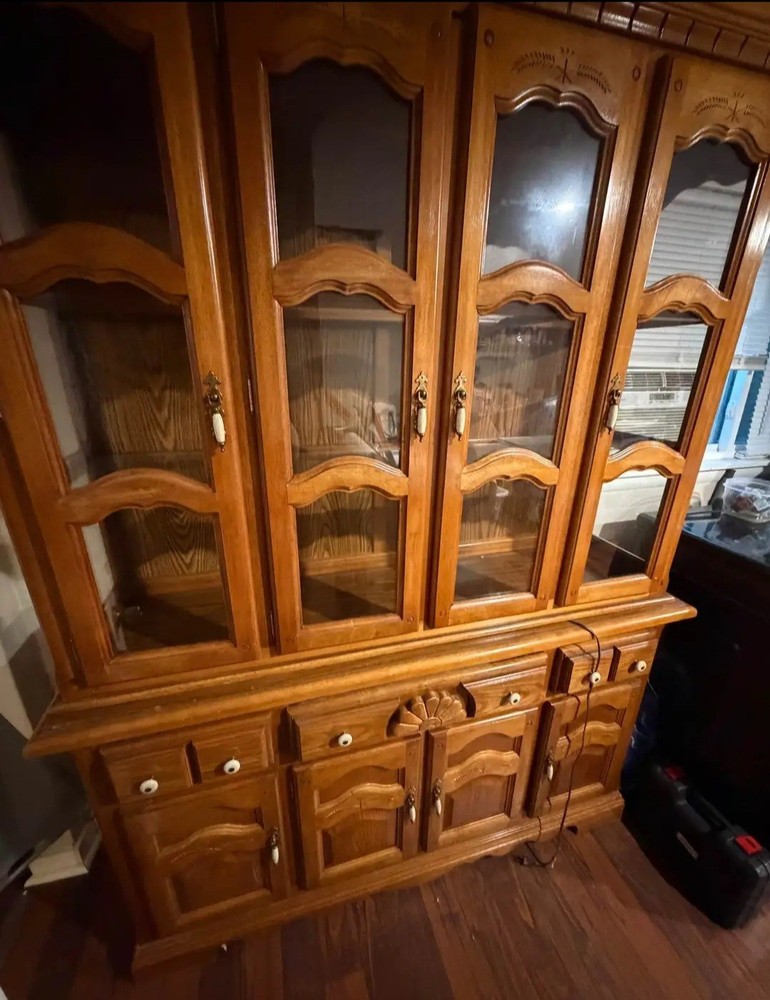 ‘China Cabinet’ with glass doors W/ Bottom Draws ~ With Light ~ Pickup Only