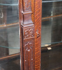 Antique quarter sawn Oak China Cabinet – original finish