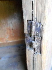 ANTIQUE 18th CENTURY EARLY AMERICAN RAISED PANEL PINE CORNER CUPBOARD