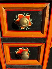 VTG 16″ HAND PAINTED WOOD FOLK ART CABINET INDIA BALI YOGA TANTRIC STORAGE CHEST