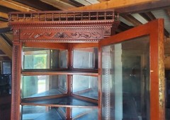 VICTORIAN QUARTERSAWN OAK CORNER CHINA CABINET