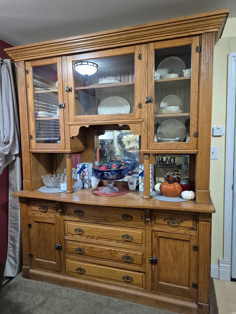 Vintage oak built-in china cabinet/hutch with finished sides, free standing