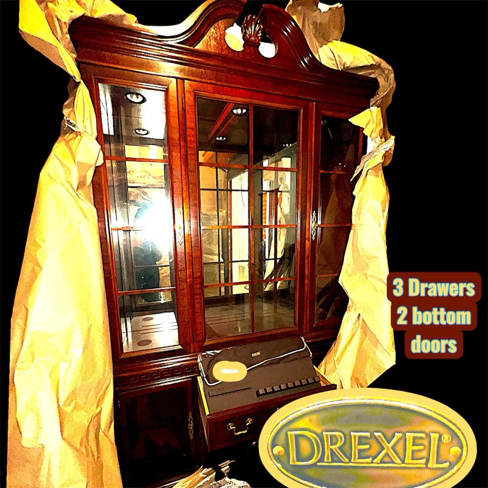 Drexel Heritage Mahogany China Cabinet Breakfront