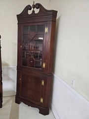 MAHOGANY CORNER CABINET CRAFTIQUE HANDMADE
