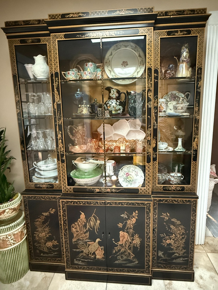 Vintage Drexel Heritage Asian Chinoiserie Black China Cabinet Curio Storage