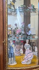 Vintage French Louis XV Vitrine – Inlaid Marquetry & Ormolu Curio Display 68″