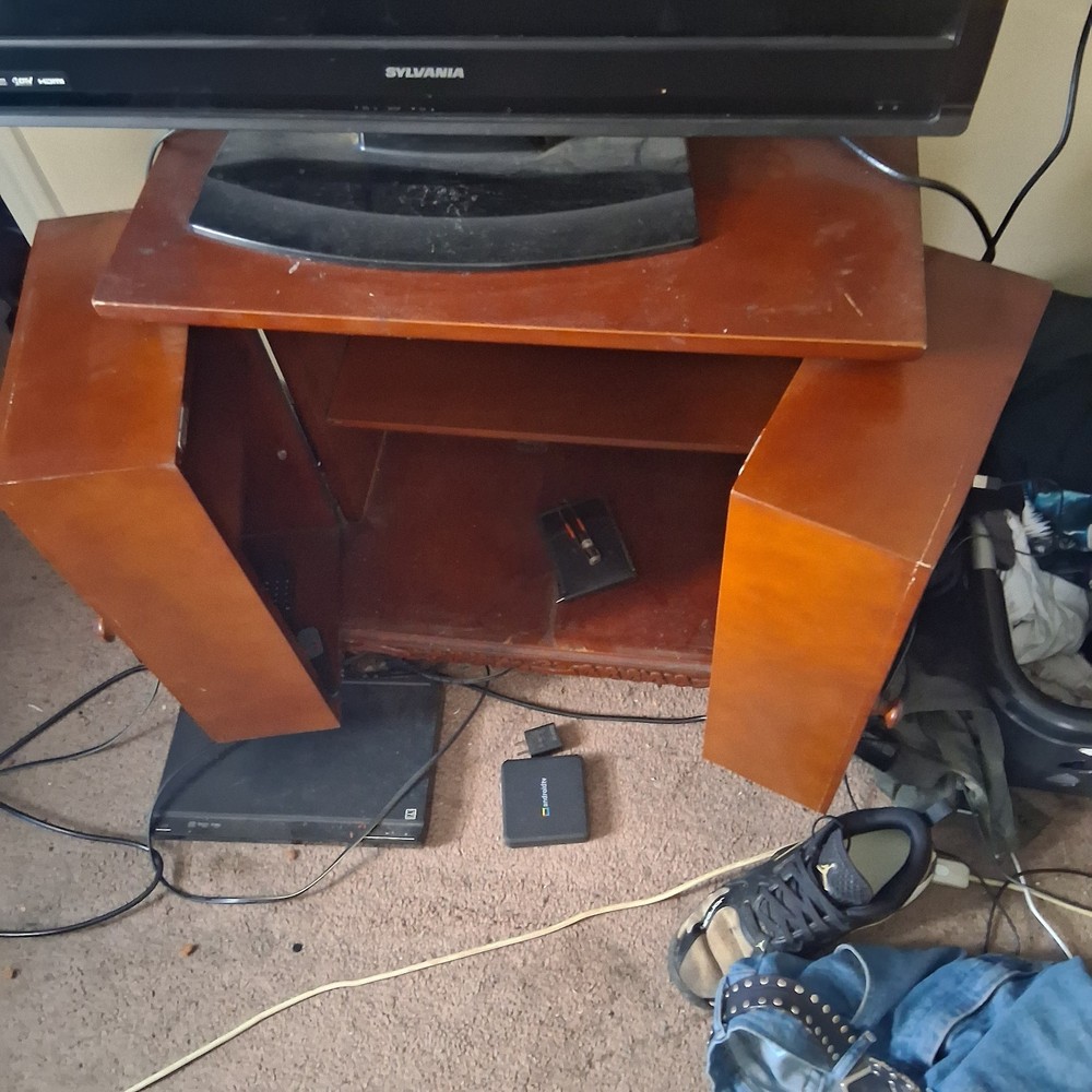 Antique Brown Carved Wood TV Stand Cabinet 2 Doors 1 Shelf 40x36x36