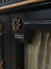 72980: HICKORY WHITE Regency Black & Gold Breakfront Bookcase