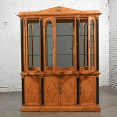 1995 Biedermeier Style Thomasville Grand Classics Line Breakfront China Hutch