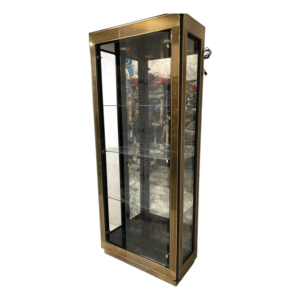 1970s Mirrored & Brass Vitrine Display Cabinet by Mastercraft