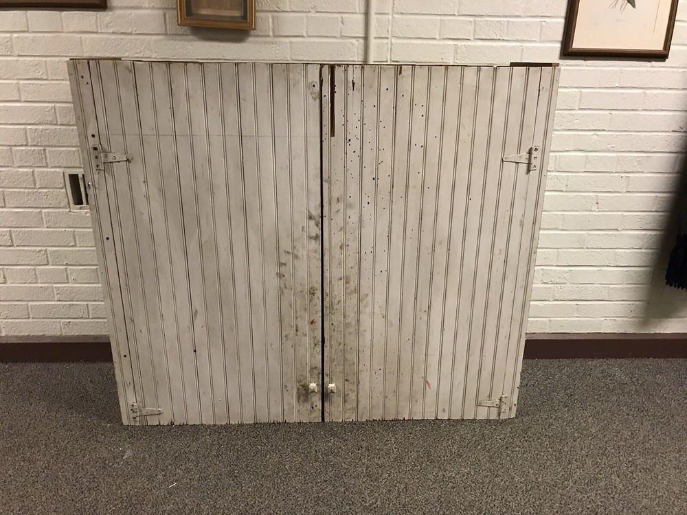 ANTIQUE VTG PRIMITIVE KITCHEN BEADBOARD WALL JELLY CABINET 2 SHELVES 40 X 48”