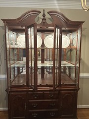 Antique China Cabinet (working lights) Great Condition, Beautiful Oak Color