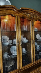 Thomasville 1980 Vintage Oak China Cabinet With Light Display