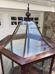 VICTORIAN INLAID MAHOGANY OCTAGON STEEPLE SHOWCASE
