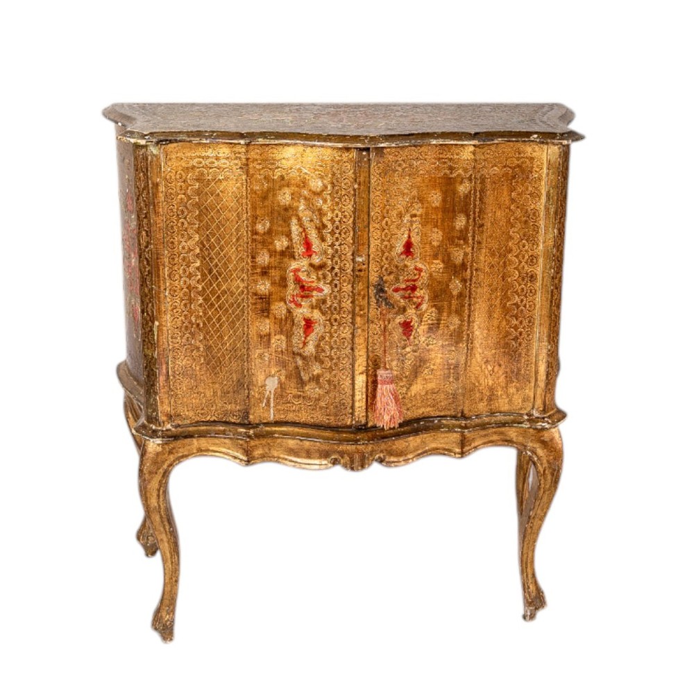1950s Antique Italian Rococo Florentine Gilt Serpentine Commode With Key