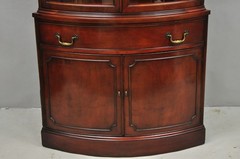Vintage Morganton Duncan Phyfe Mahogany Bow Front Corner China Cabinet Curio