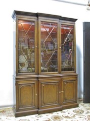 Vintage Kindel Furniture “Kent” Georgian Chippendale Mahogany China Cabinet