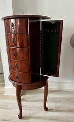French Louis XV Style Demi-lune Mahogany Jewelry Chest (Lion Head) Fixtures
