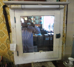 Antique BARBER SHOP WALL STORAGE PAINTED WOOD MEDICINE CABINET LIGHT MIRROR VG