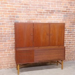 Danish Teak Mid Century Modern Teak Cabinet Sideboard Credenza Oak