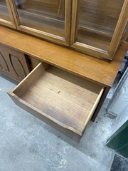 Young Manufacturing Company Mid Century Modern China Cabinet