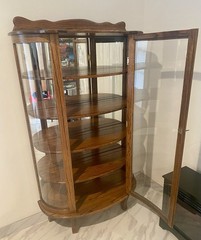 Beautiful Real Wood, Glass, And Mirror Curved Display Case With Lock And Key