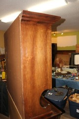 Vintage 1776-1976 Ethan Allen Dark Old Tavern Pine China Hutch Cabinet Cupboard