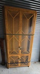 ✨️Beautiful vintage late 1970s cabinet with geometric pattern design doors✨️