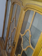 Thomasville Vintage Lighted China Display Hutch