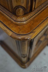 F60853: THOMASVILLE Continental Style 4 Door Breakfront China Cabinet