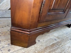 Statton Chippendale Style Solid Cherry Corner Cabinet with Keys