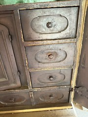 18th-CENTURY CUPBOARD Original Paint To Restore