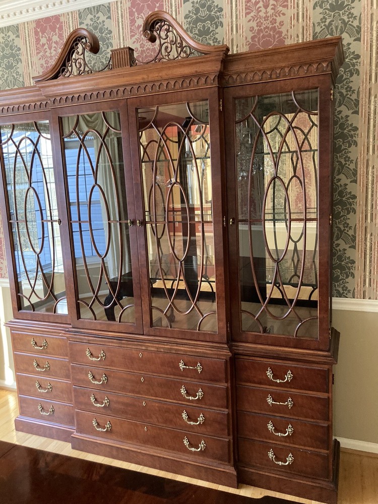 Henredon Mahogany China Cabinet
