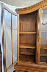 Vtg Country French Louis XV Quarter Sawn Oak China Cabinet Hutch Carved 1930s