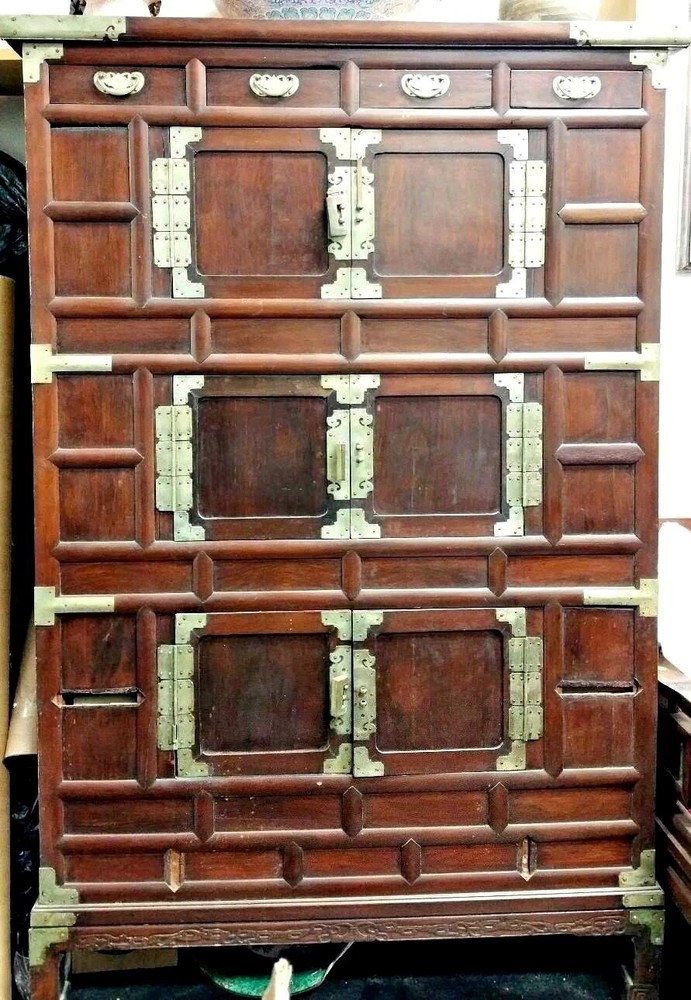 ANTIQUE KOREAN WOOD CABINET WITH BRONZE FITTINGS AND HANDLES, 18th Century