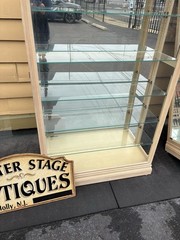 67295 HOWARD MILLER Curio China Cabinet with Plate Glass Shelves